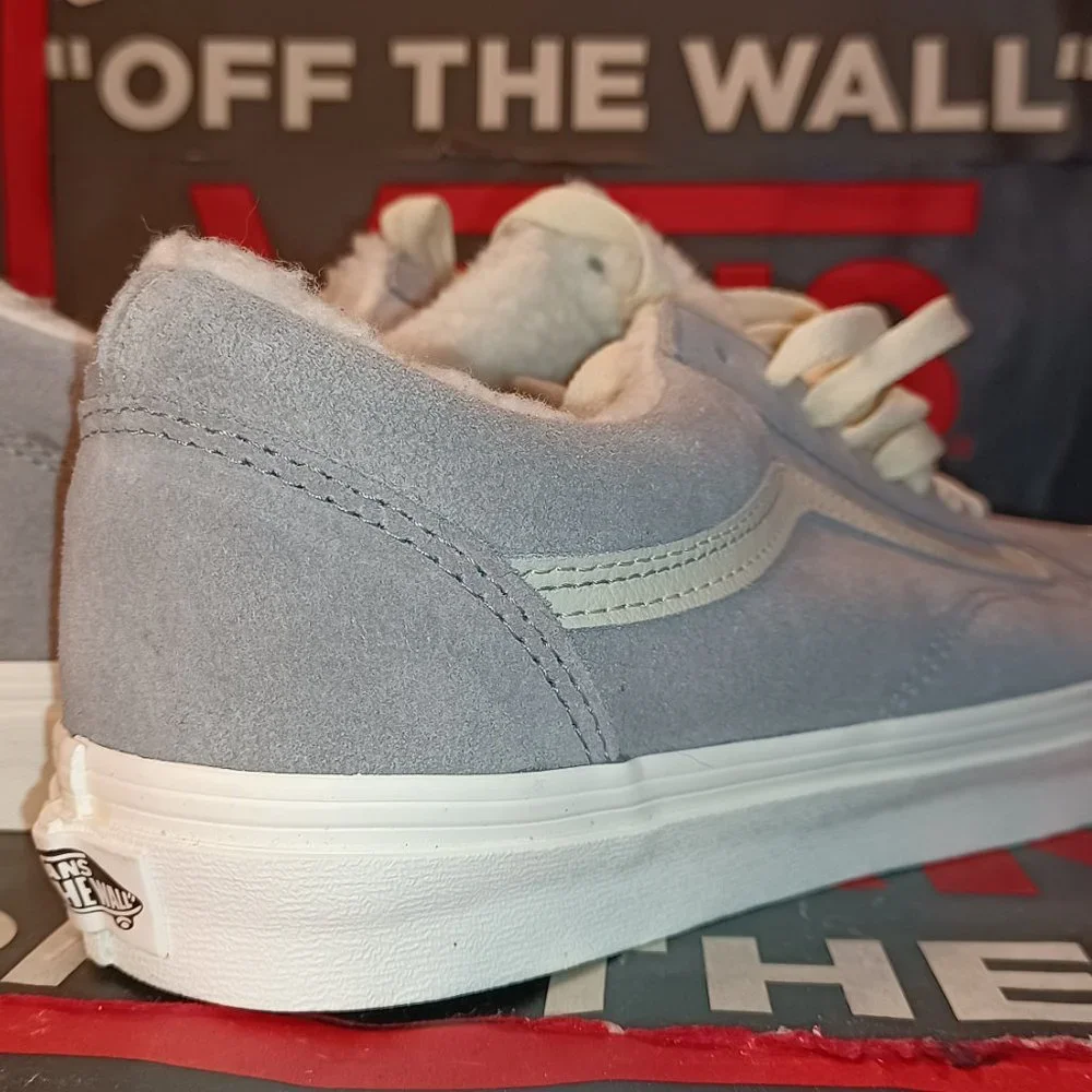Vans Men 10 Old Skool Cozy Hug Sherpa -- Suede-- Drizzle/Marshmallow VN0005UA6J6